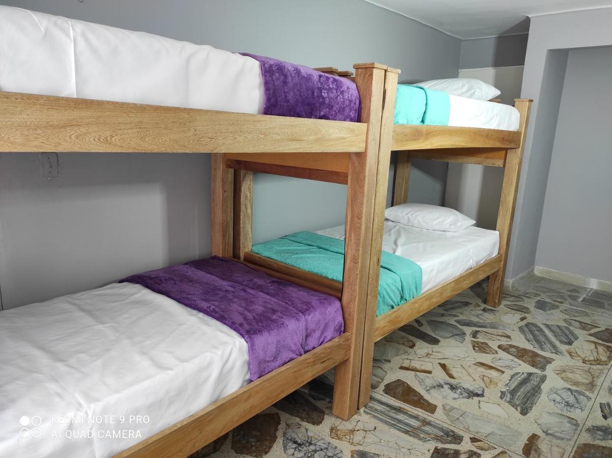 Key West Hostel Μεντεγίν Εξωτερικό φωτογραφία